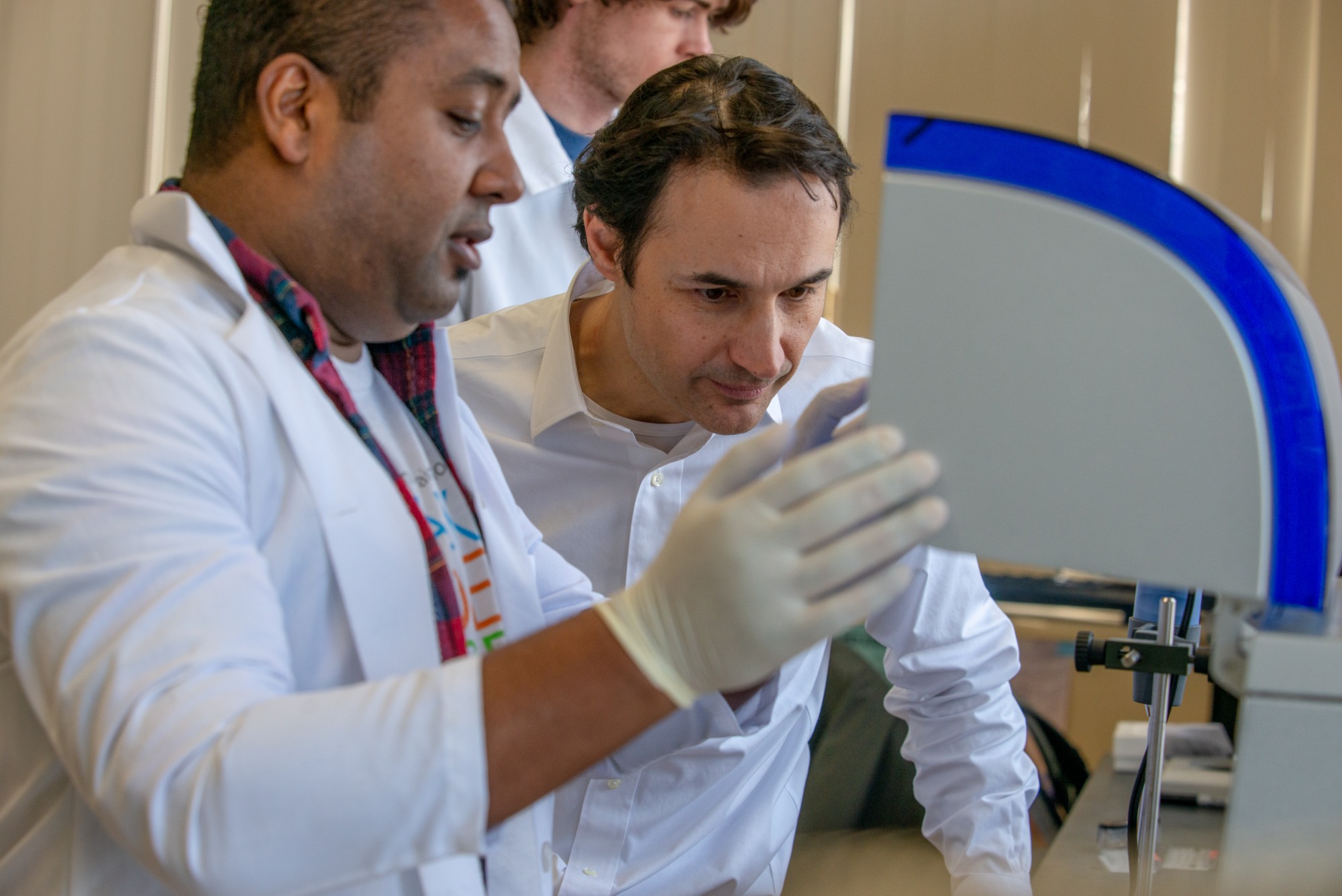 Jeremy Horrell and Nicola Neretti training in the lab